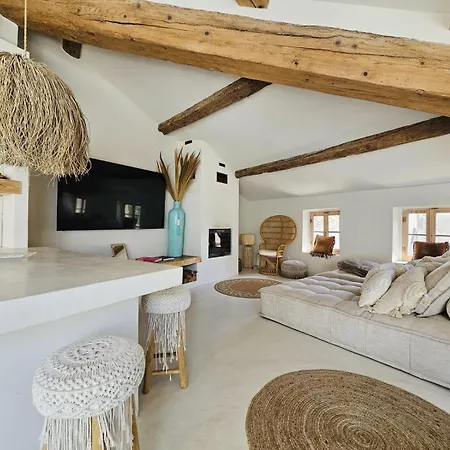 Maison De La Tour Holiday home